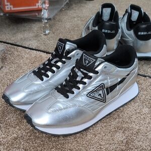 GUESS Men's Dorion Sneaker 